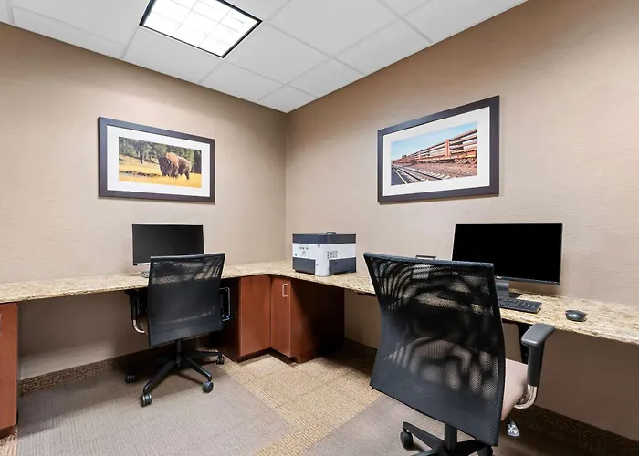 Comfort Inn & Suites Avera Southwest